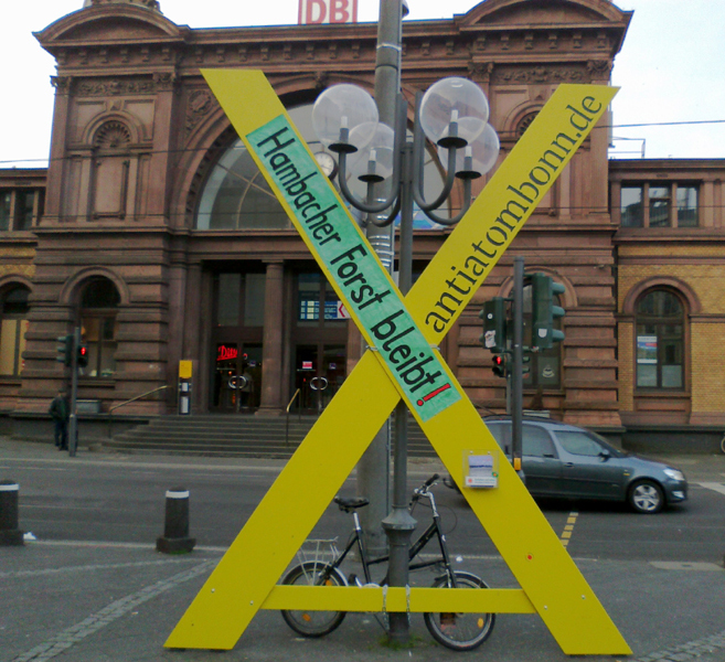 Solidaritäts-X am Bonner Hbf