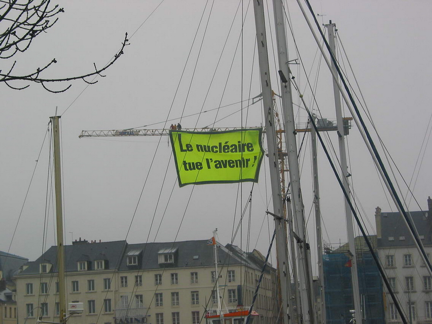 Le nucl&eacute;aire tue - Atomkraft t&ouml;tet